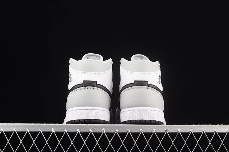 All Categories Air Jordan Jordan Series Basketball Shoes Air Jordan 1 Mid Air Jordan 1 Mid AJ1 Joe 1 New Ash Mid-top Cultural Basketball Shoes BQ6472-015